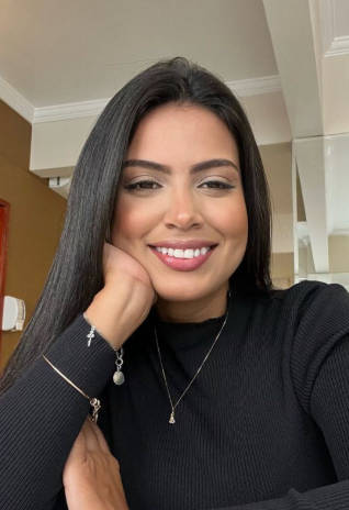 Amanda Villeneuve - Ontario, Canada